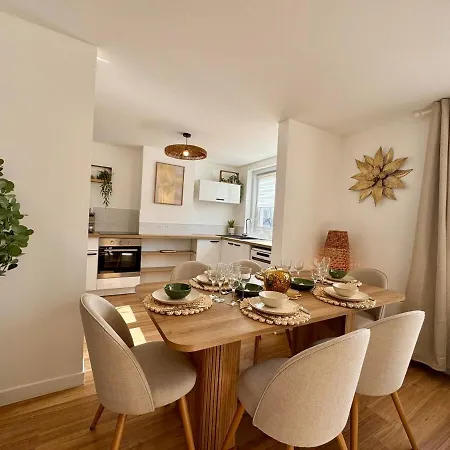 Le Nid Dore Apartment *